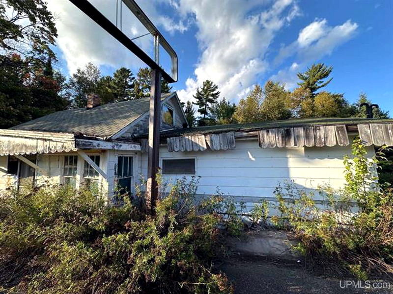 Three Lakes Trading Post - Real Estate Photo (newer photo)